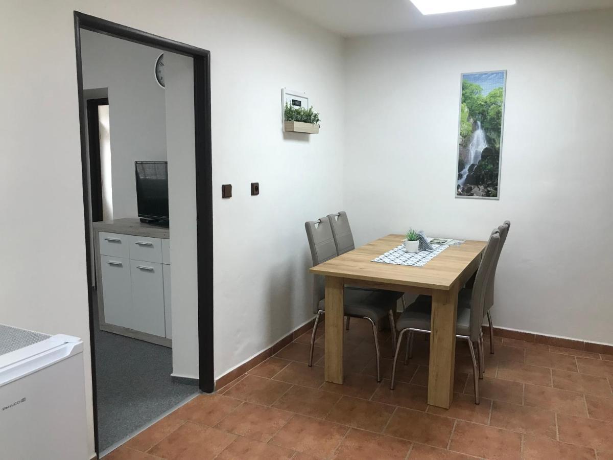 Cyklo-Moto Apartman Lomnice nad Lužnicí 外观 照片